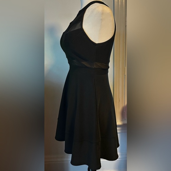 Le Chateau Black Midi Dress Size XS sleeveless - Picture 5 of 10